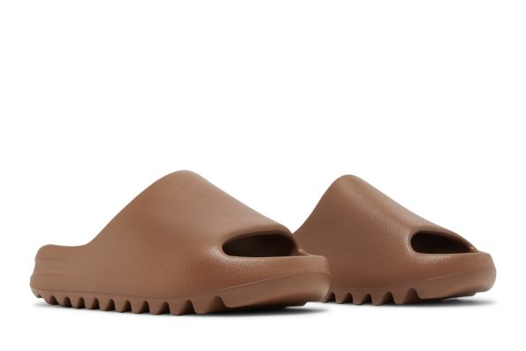 ADIDAS YEEZY SLIDES ‘FLAX’ FZ5896 SKIDGE STORE