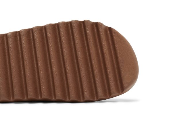 ADIDAS YEEZY SLIDES ‘FLAX’ FZ5896 SKIDGE STORE
