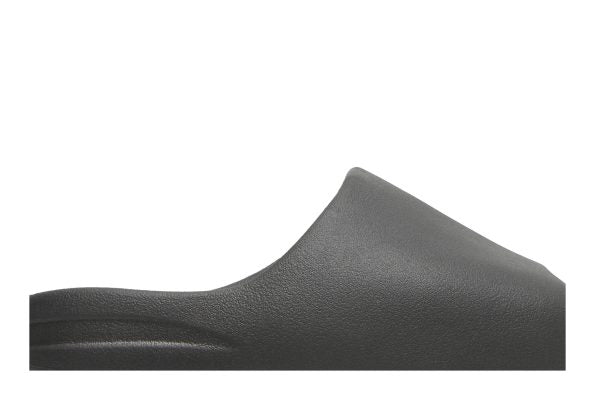 ADIDAS YEEZY SLIDES ‘ONYX’ HQ6448 SKIDGE STORE