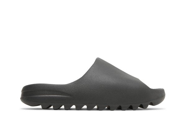 ADIDAS YEEZY SLIDES ‘ONYX’ HQ6448 SKIDGE STORE