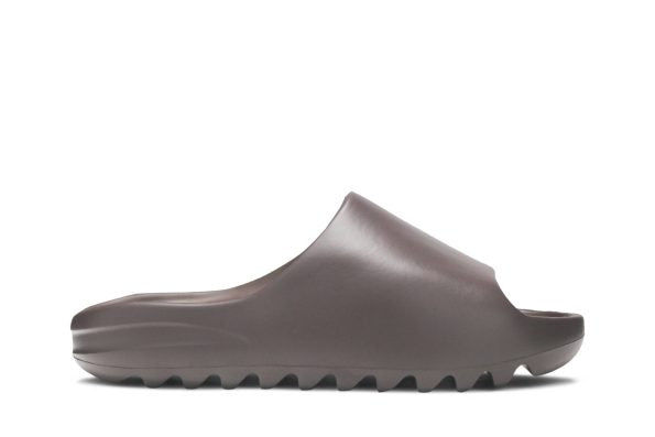 ADIDAS YEEZY SLIDES ‘SOOT’ G55495