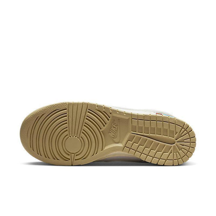 Nike Dunk Low 'SE The Future Is Equal' - Banlieue91